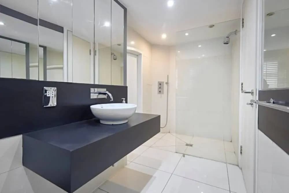 Beautiful Kensington 2 Bedroom Luxury Apartment - photo 7