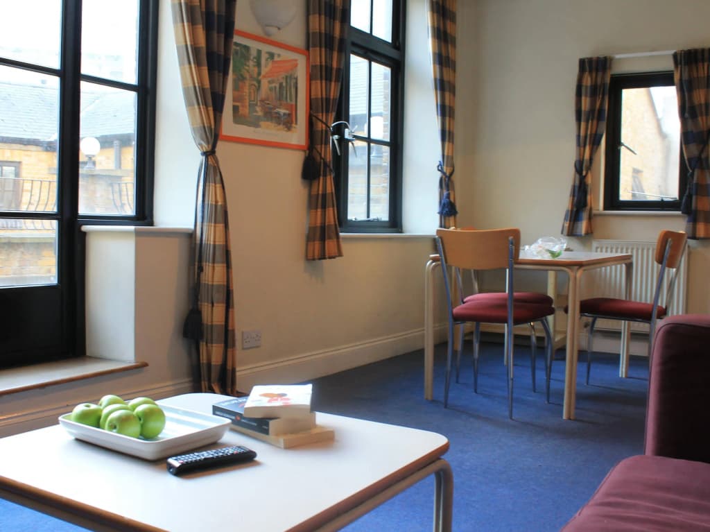 Acorn of London - Crawford House Apartments - photo 2
