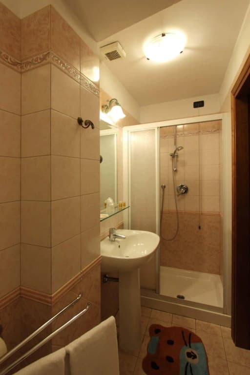 Hotel Margaret - photo 8