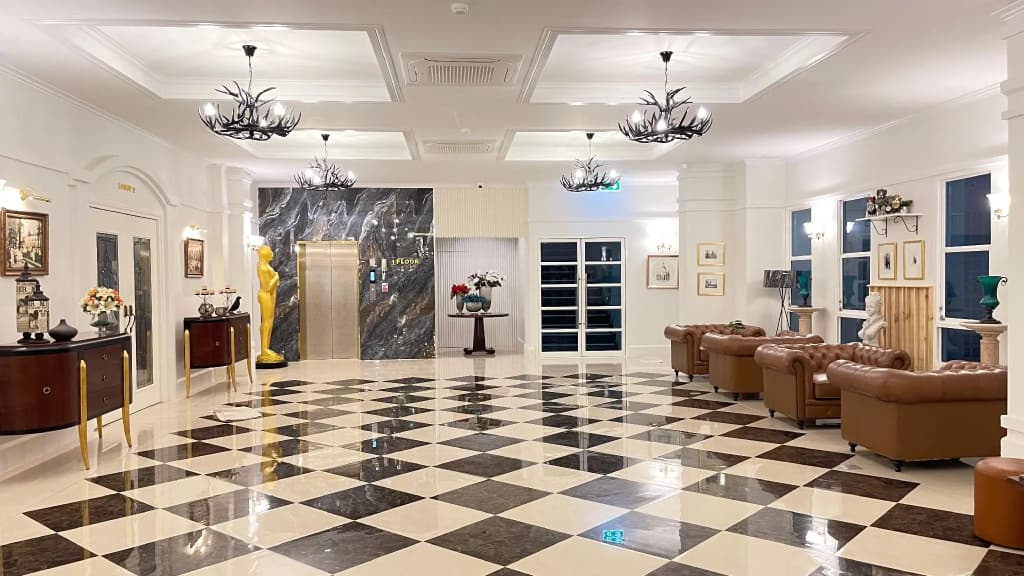 Le Cannes Hotel - photo 2