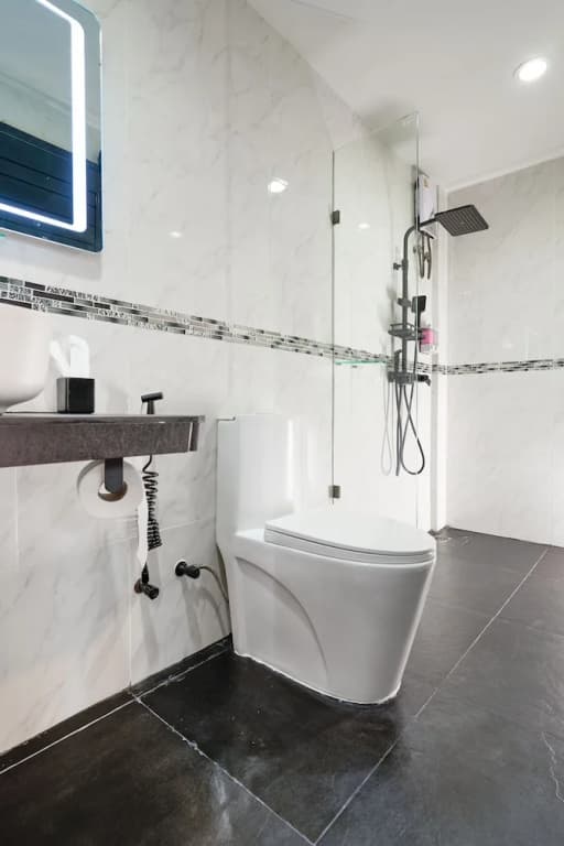 Thonglor Suites Hotel - photo 26