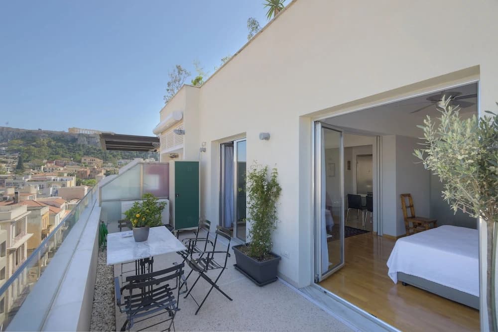 Loft apt w/ Acropolis View - photo 10