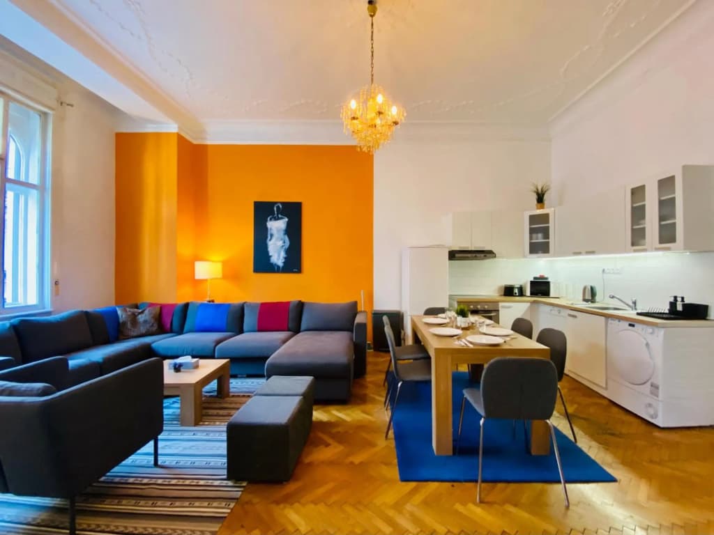 Deco House - Huge central two bedroom - photo 14