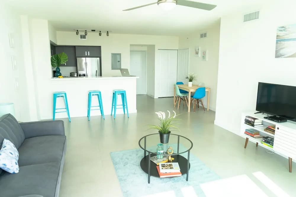 The Outpost Miami Apartments - photo 14