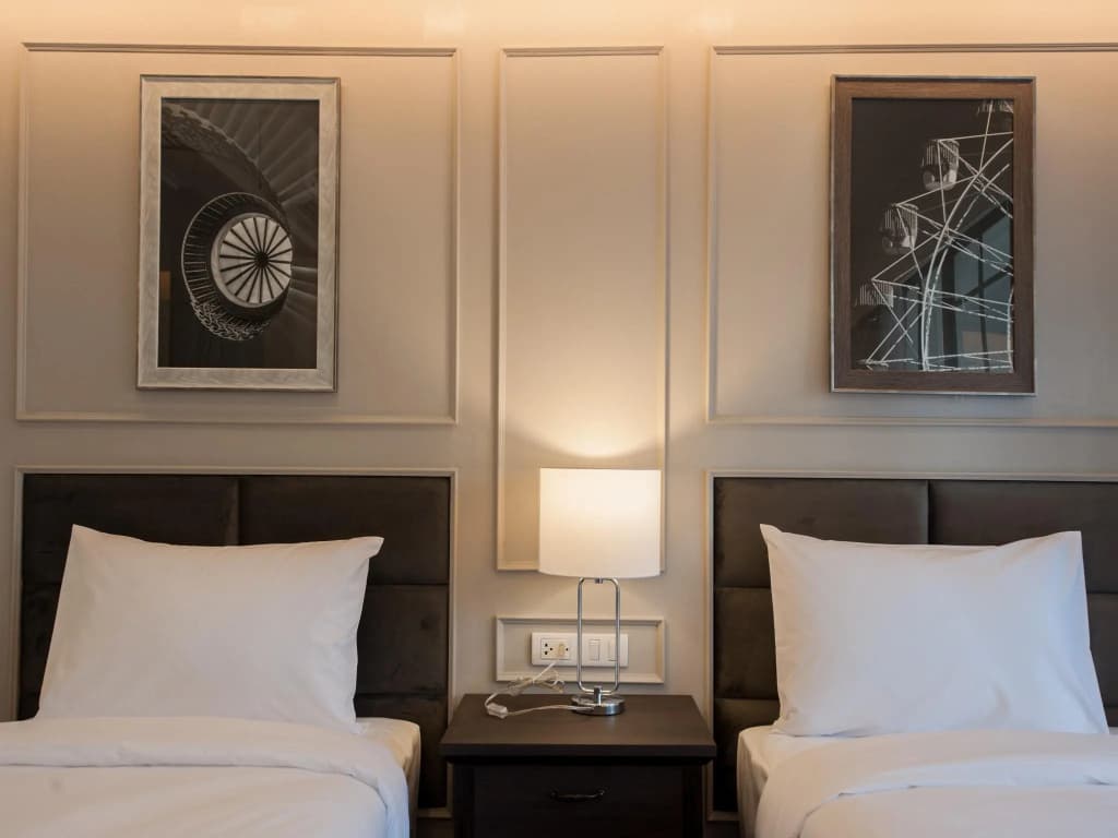 B2 Riverside Premier Hotel - photo 2