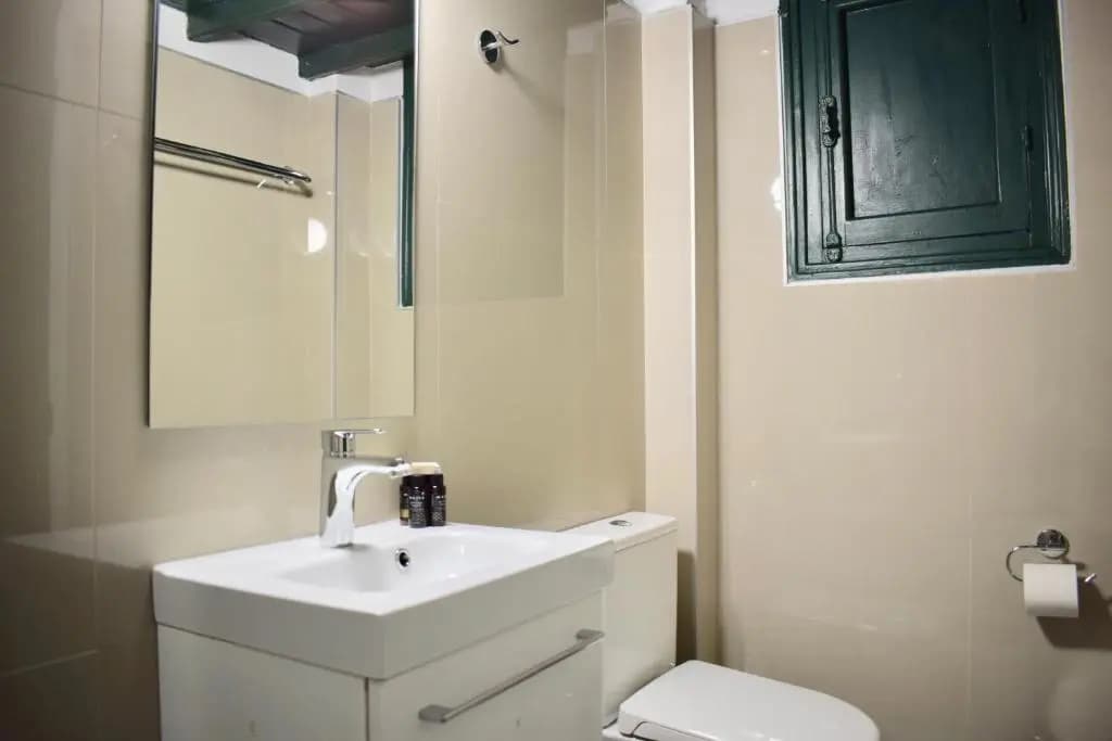 Athens central apt with roof top - EP9G - photo 6