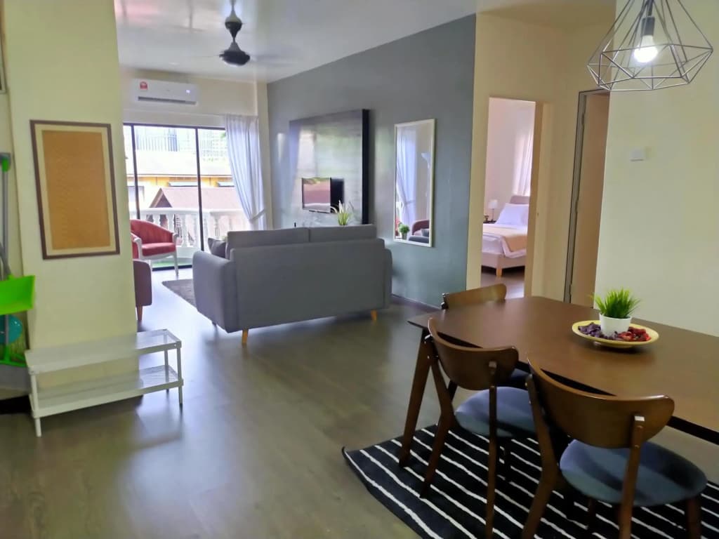 Omar's Place 3 - photo 3
