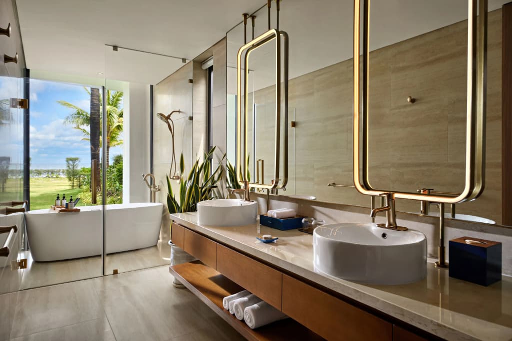 Royal Beachfront Villas & Spa Danang - photo 10