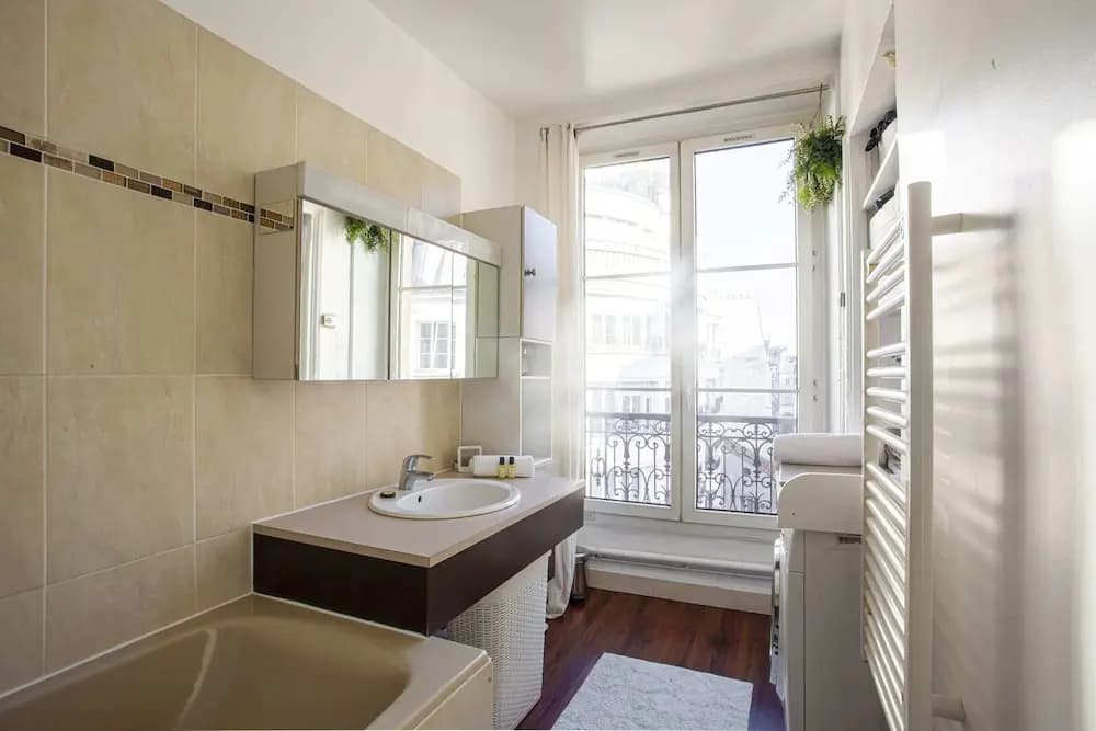 Super Cozy Home for up to 4 Guests in Les Halles - photo 7