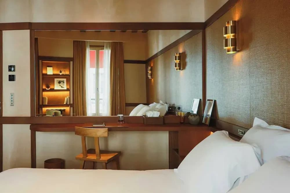 Confidential Room 5, a Stone's Throw From the Louvre - photo 4