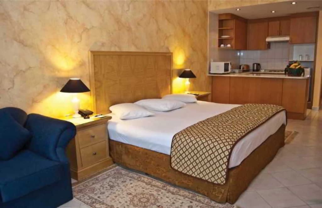 Ramee Hotel Apartments - photo 2