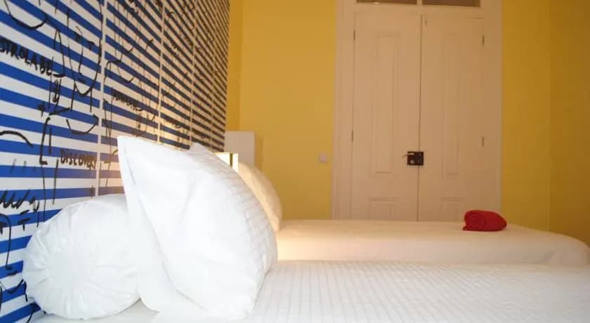 PH Lisbon Hostel - photo 2