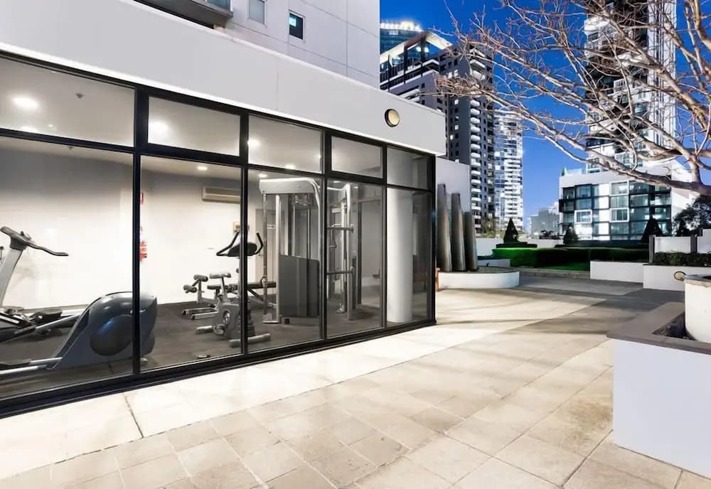 Royal Stays Apartments - Whiteman St - photo 10
