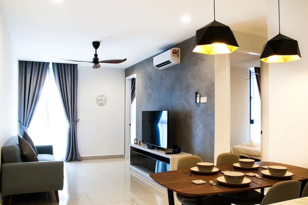 H2O Residences by Victoria Home - photo 2