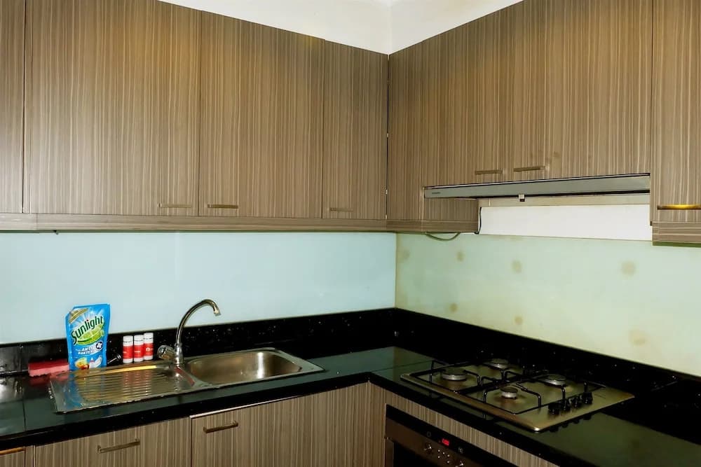 3 Bedrooms Luxury Sudirman Mansion Apartment by Travelio - photo 13