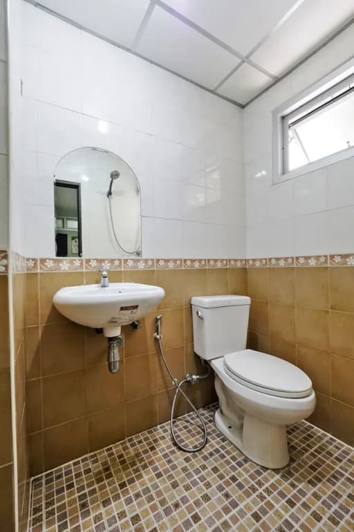 Swagath Home by OYO Rooms - photo 8