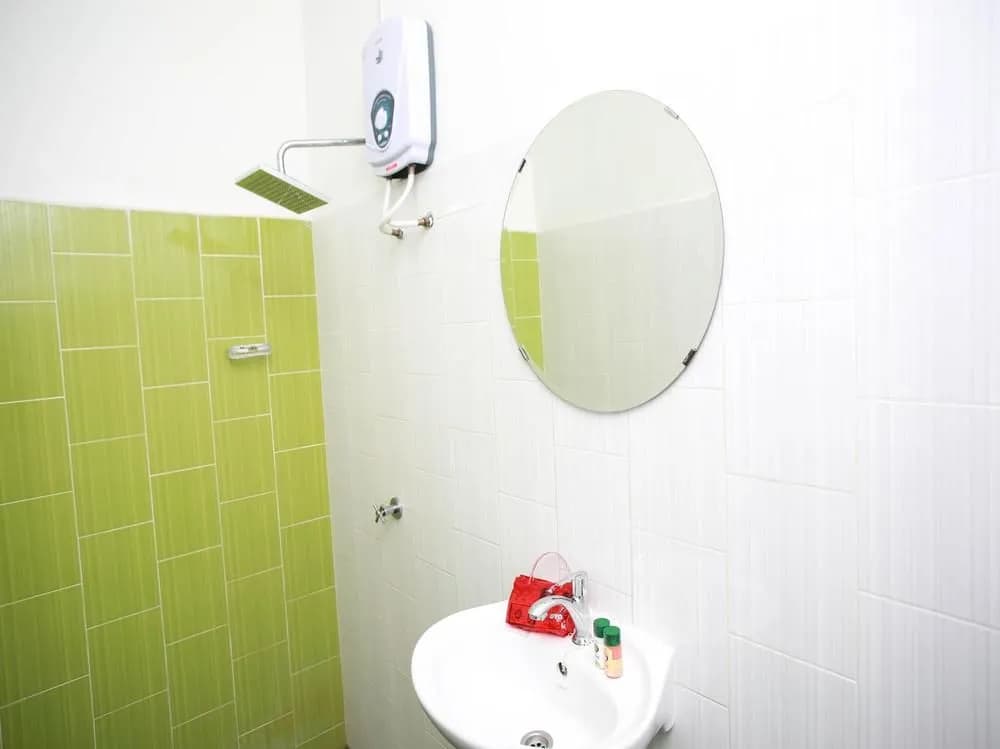OYO 221 Olive Hotel - photo 6