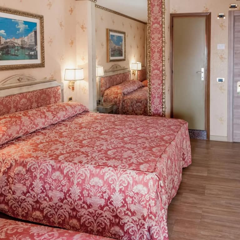 Hotel Venezia - photo 29