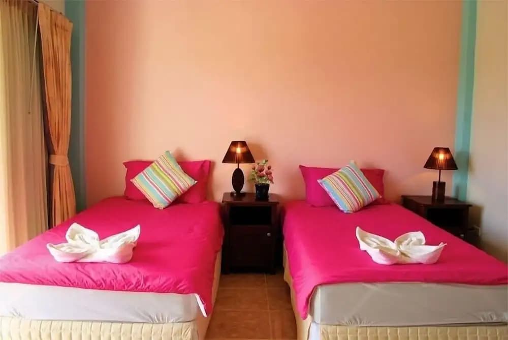 J Guesthouse - photo 4