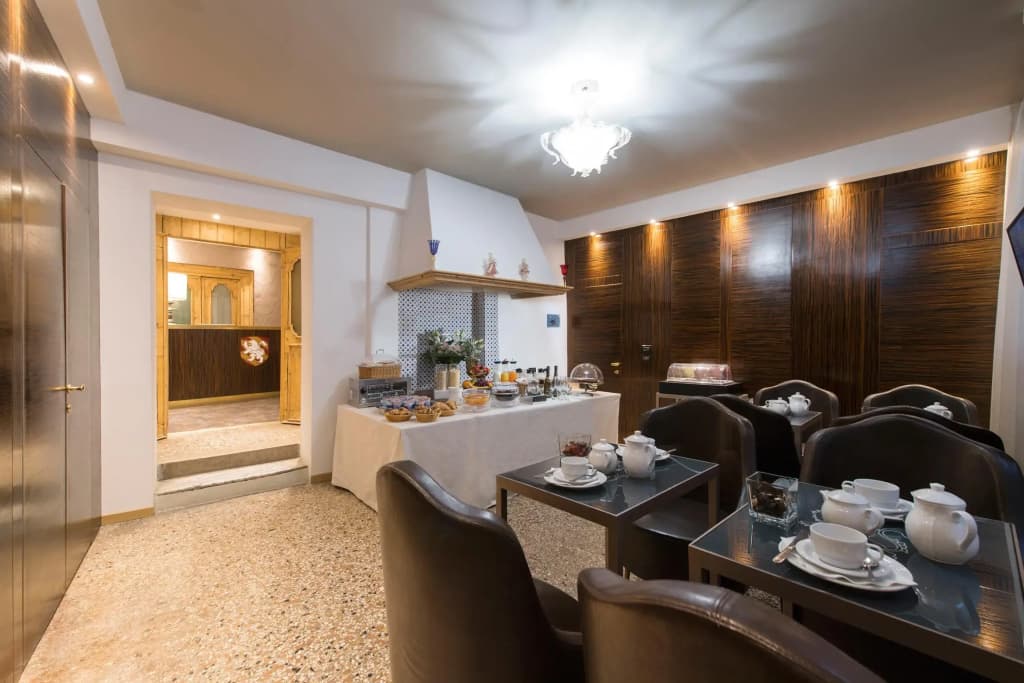 Locanda Leon Bianco on the Grand Canal - photo 21