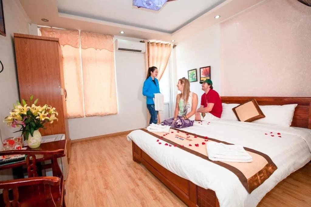 Halong Party Hostel & Hotel - photo 4