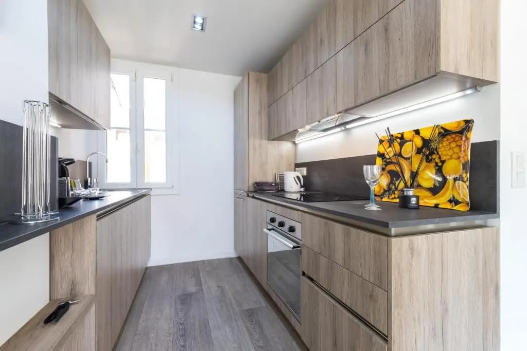 Cosy 1 Bdr Near Garibaldi Square - Top Floor & AC - photo 13