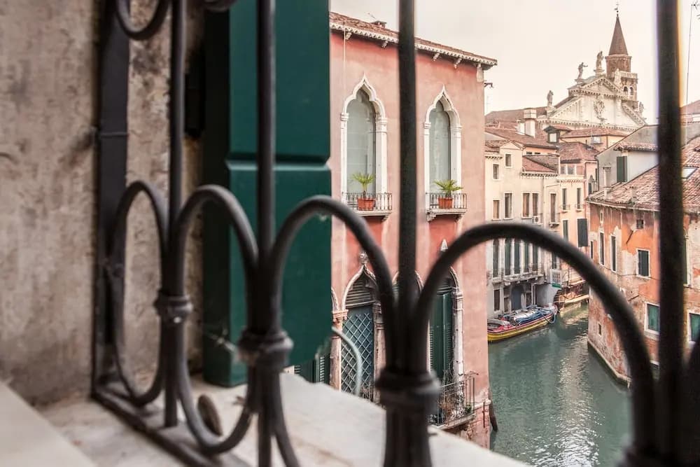 La Fenice Theatre Exclusive Flat - photo 13