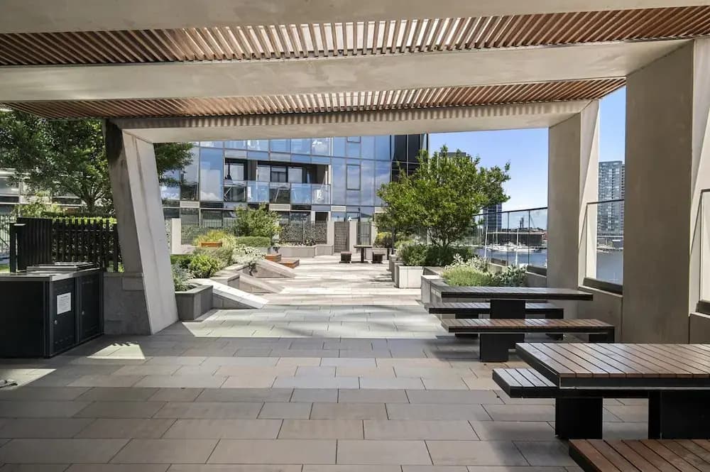 1BR Apartment Near CBD With Pool - photo 7