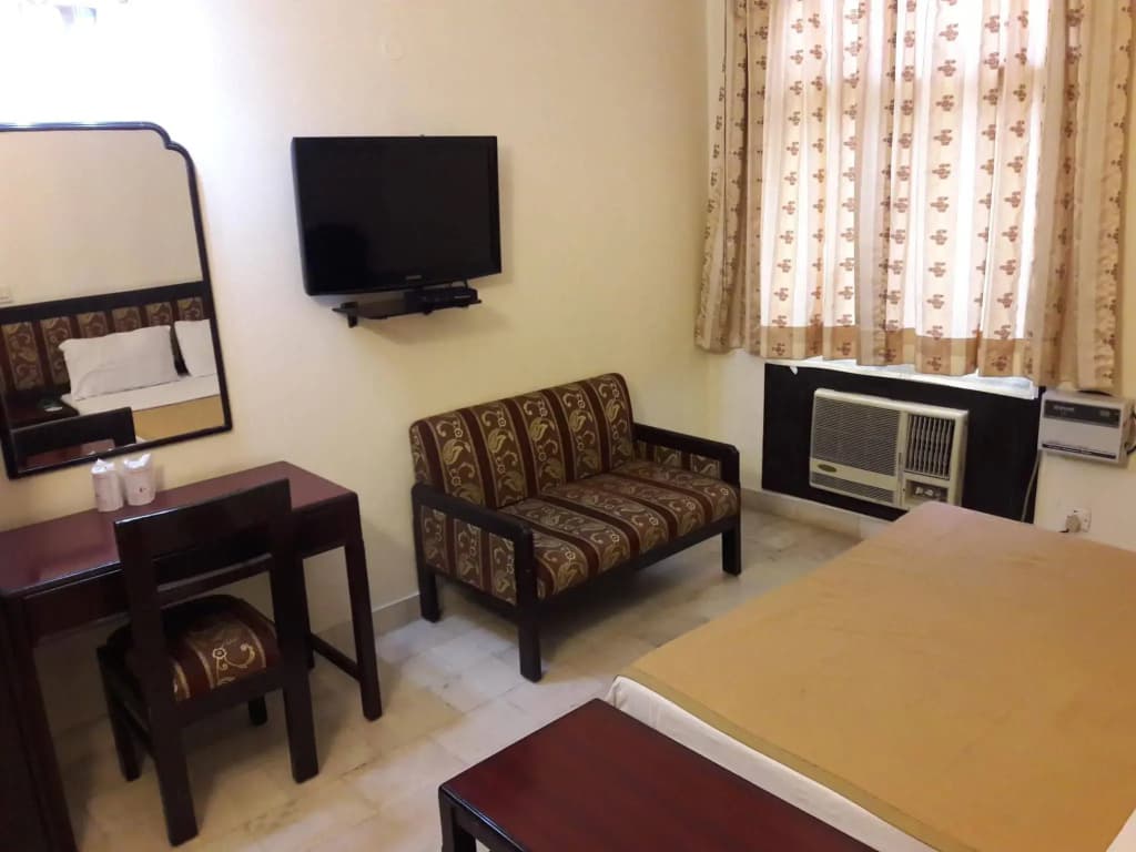 Sundeep Inn - photo 6