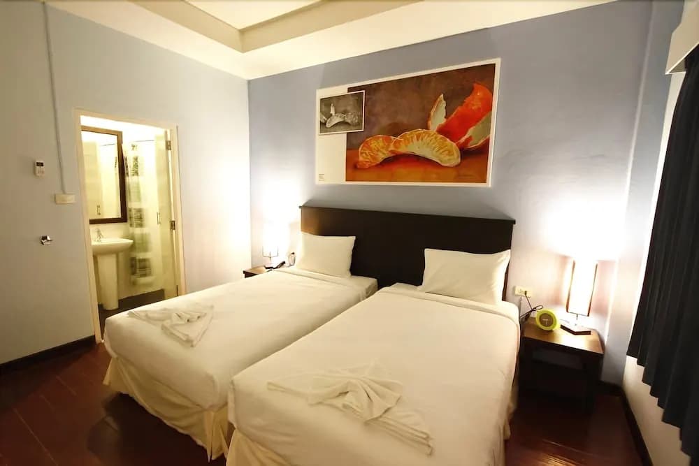 Orange Tree House Hotel - photo 2