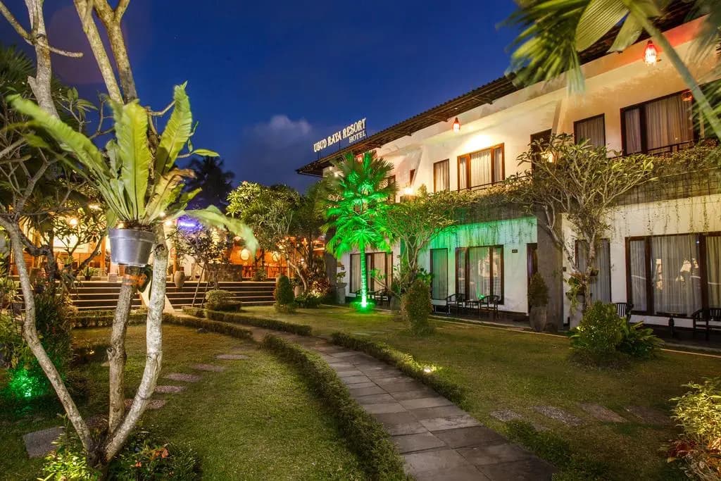 Ubud Raya Hotel - photo 1