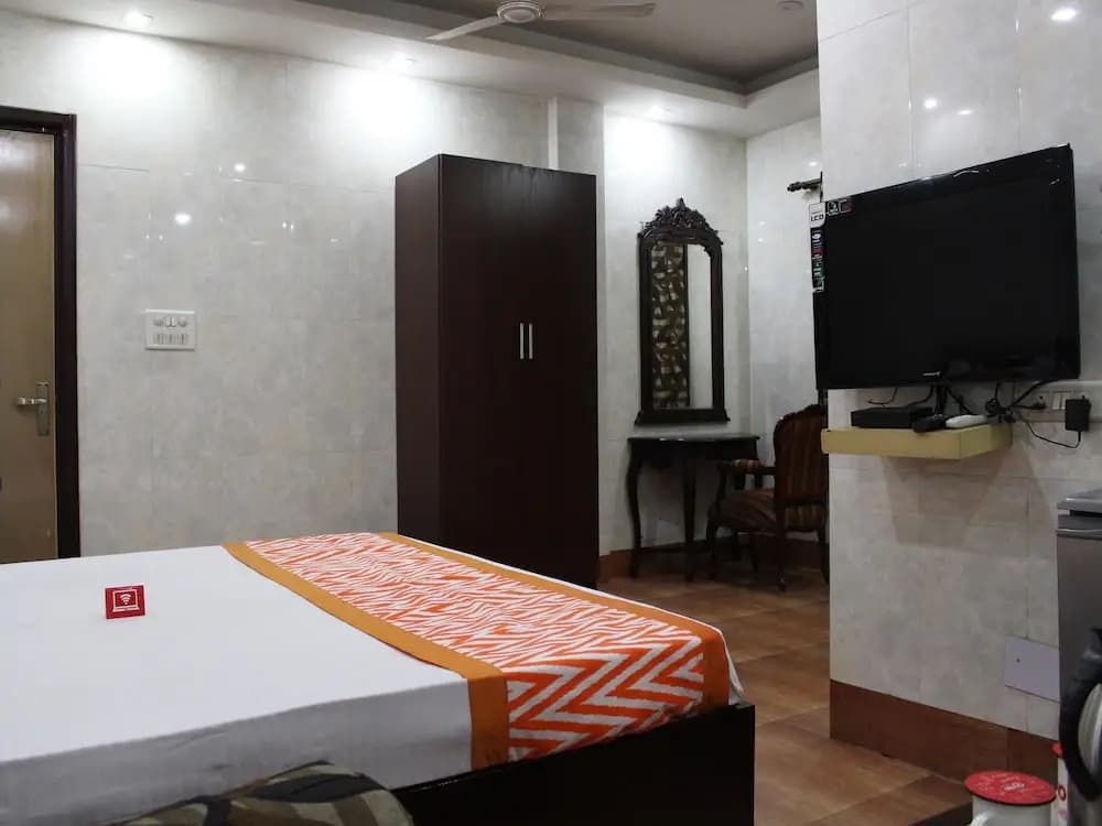 OYO 2705 Hotel Preet Palace - photo 7