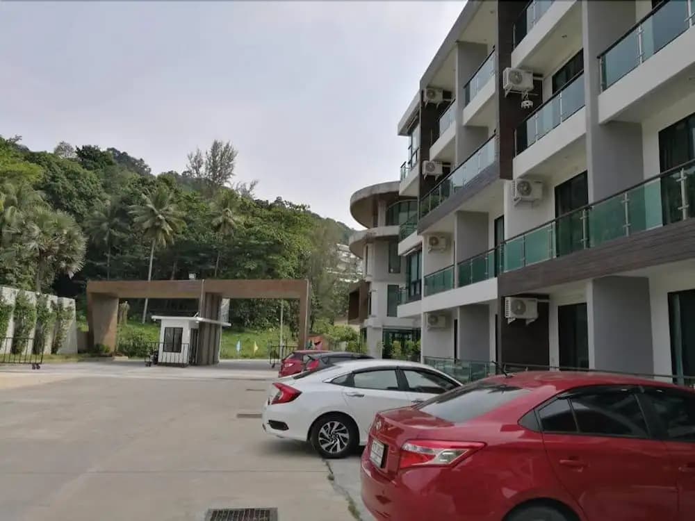 The Naithorn Condo Unit 401 - photo 13