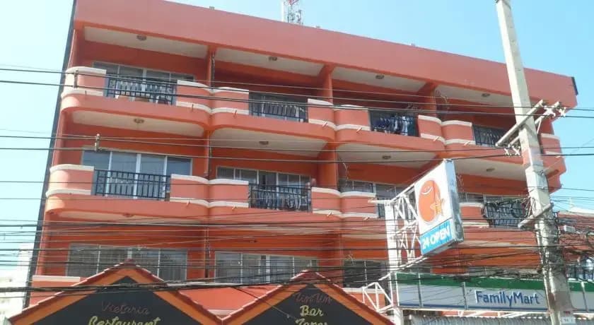 Victoria Hotel - photo 1