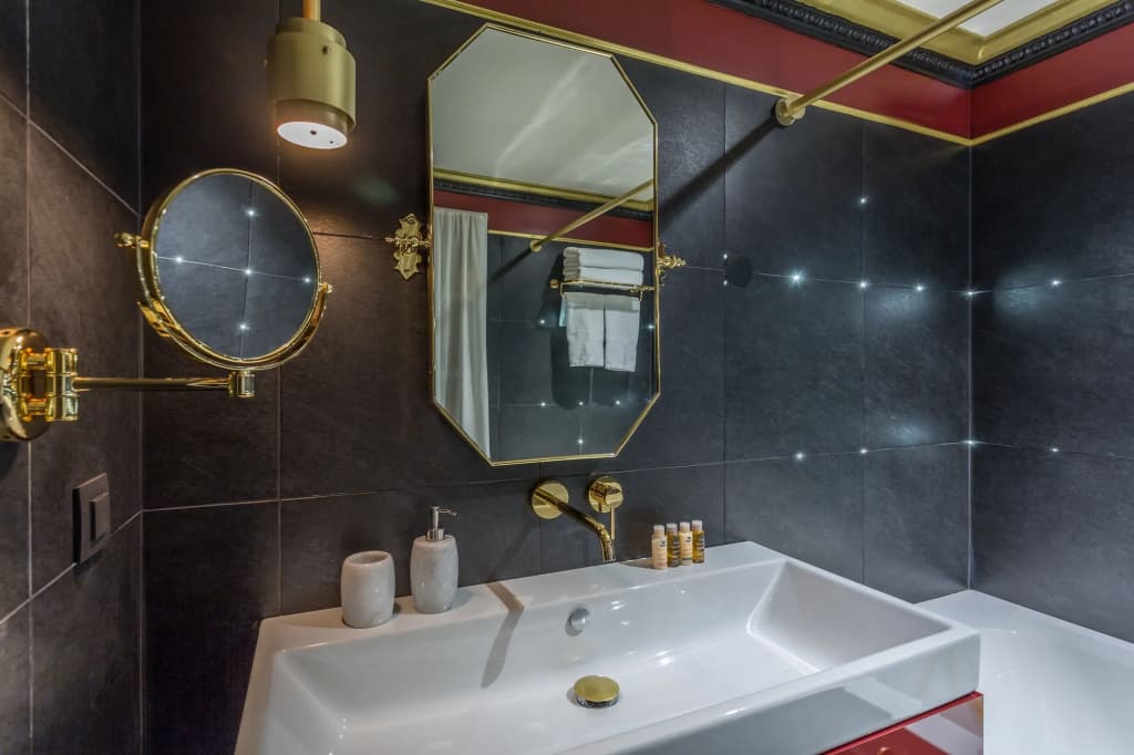 Handsome Hotel - photo 9