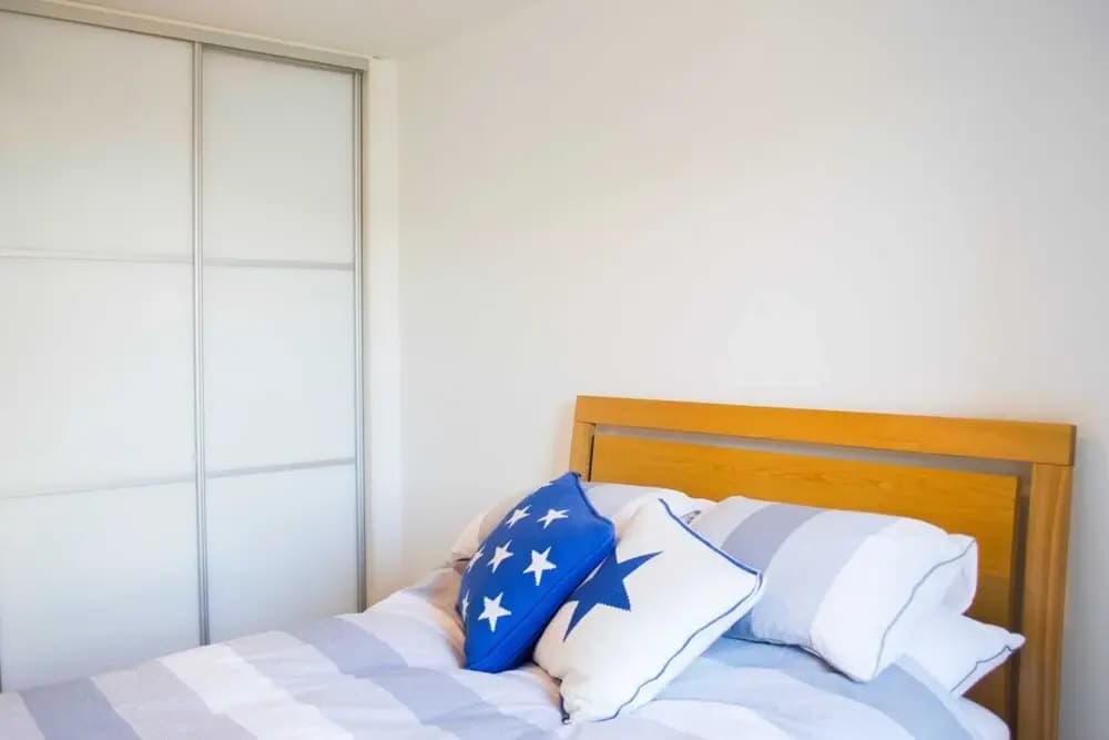 Modern Home By Leith Walk - photo 1