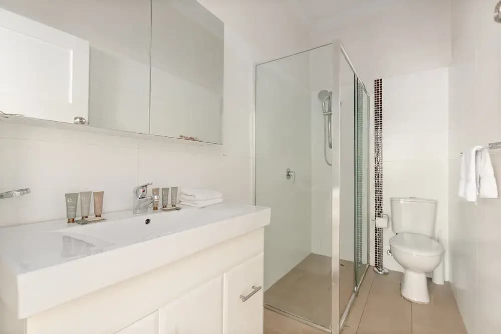 Bright 2-bed Apartment in Coogee - photo 6