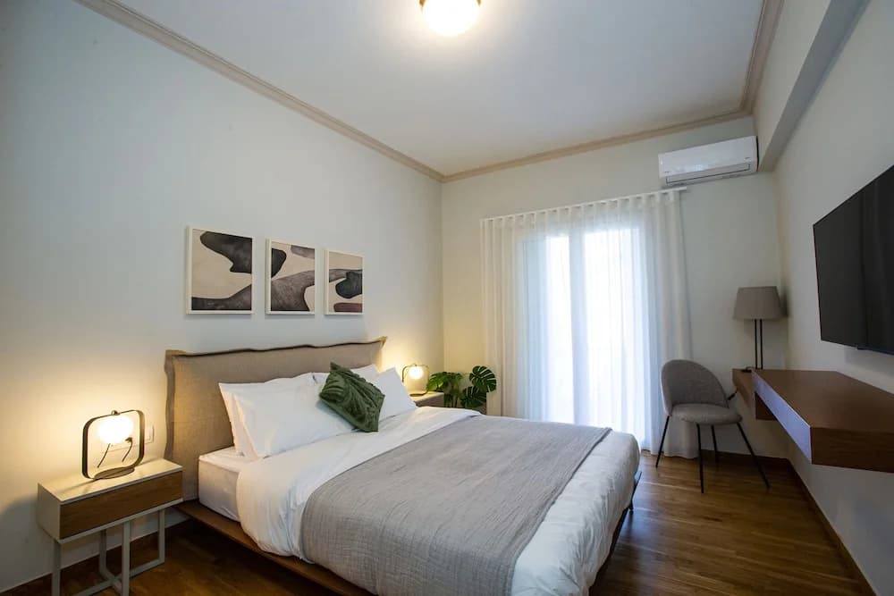 Digital Nomad Friendly Apt in Athens - photo 2