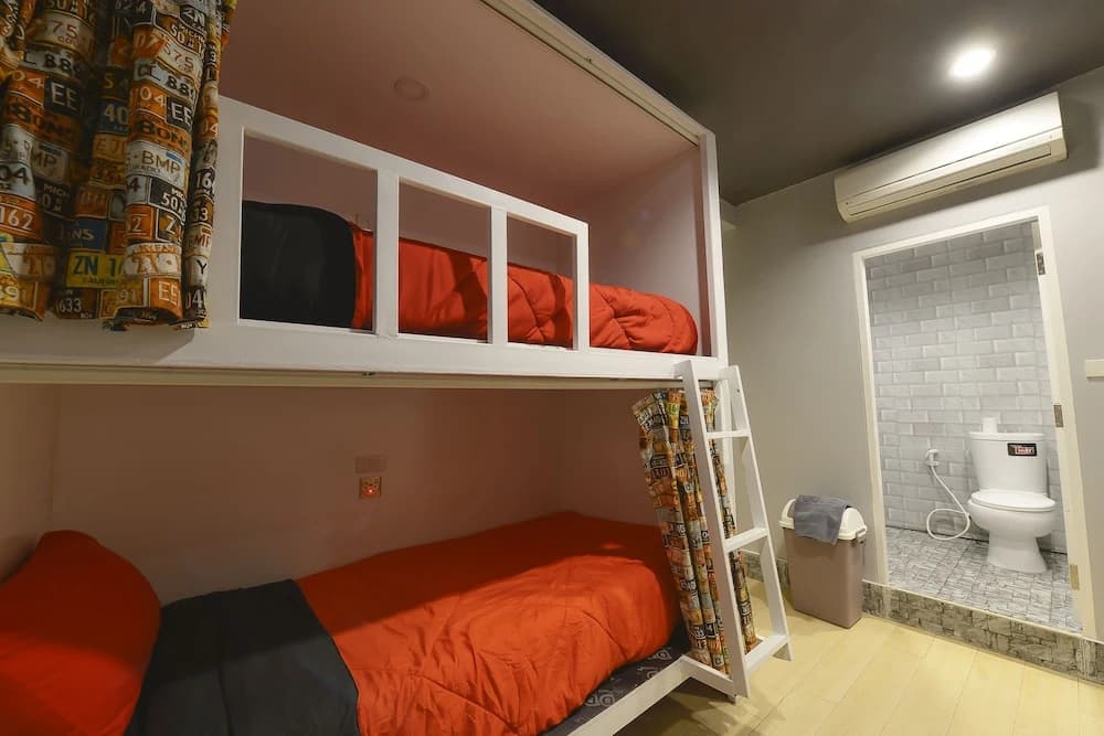 Livit70's hotel & hostel - photo 4