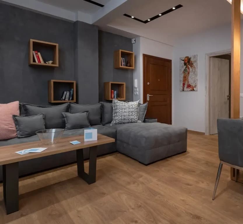 101m² Renovated Apartment in Koukaki - photo 4