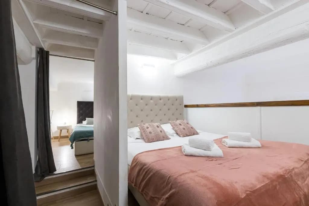 Duplex in Rue de la Préfecture Old Town 2 Bdrs - photo 4