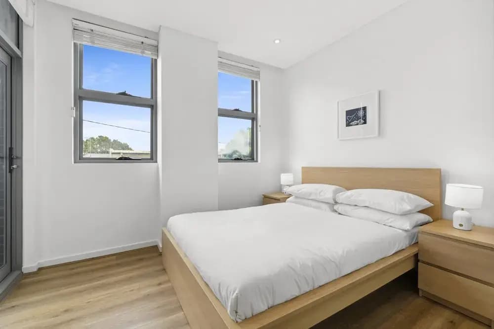 Bright & Modern 3-bed Townhouse in Rosebery - photo 4