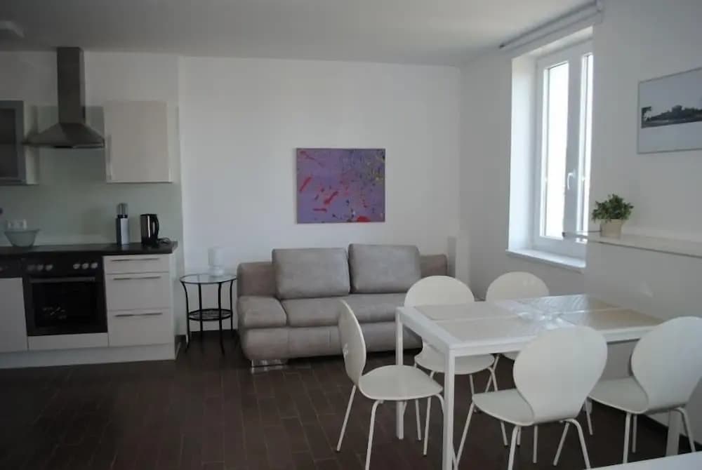 Kunsthaus Apartments - photo 21