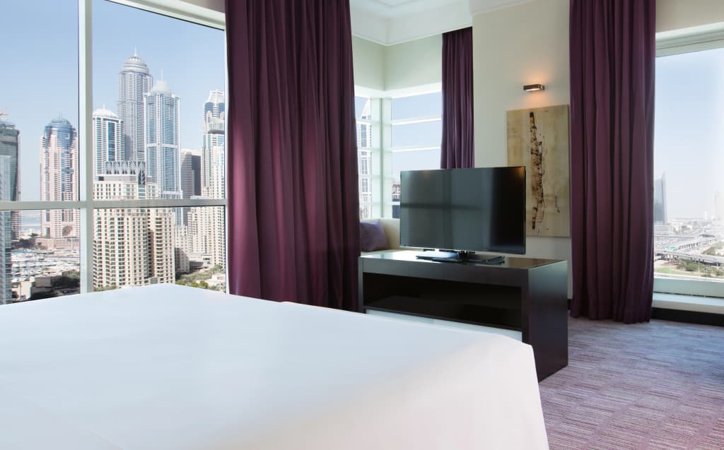 Pullman Dubai Jumeirah Lakes Towers - Hotel & Residence - photo 3