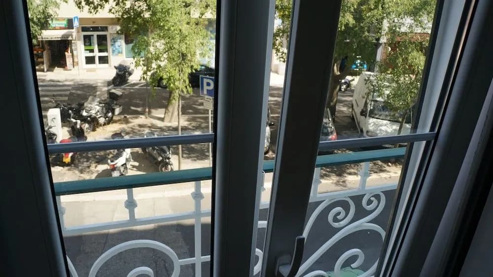 White and Grey Lisbon - Hostel - photo 21