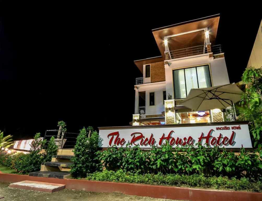 The Rich House - photo 1