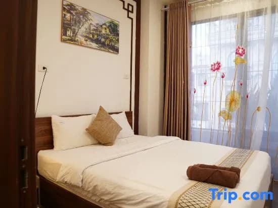 The Windie Home - Bright Corner Room - Street View - Hoan Kiem Lake - photo 2
