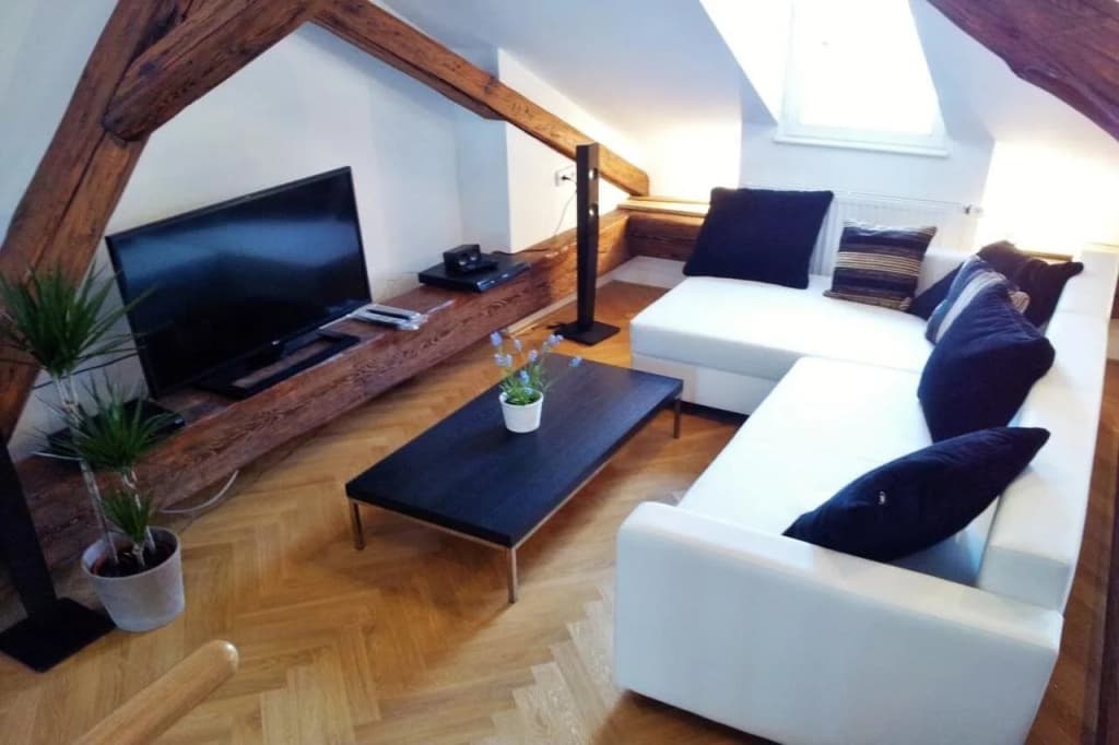 Old town square premium apartments - photo 2