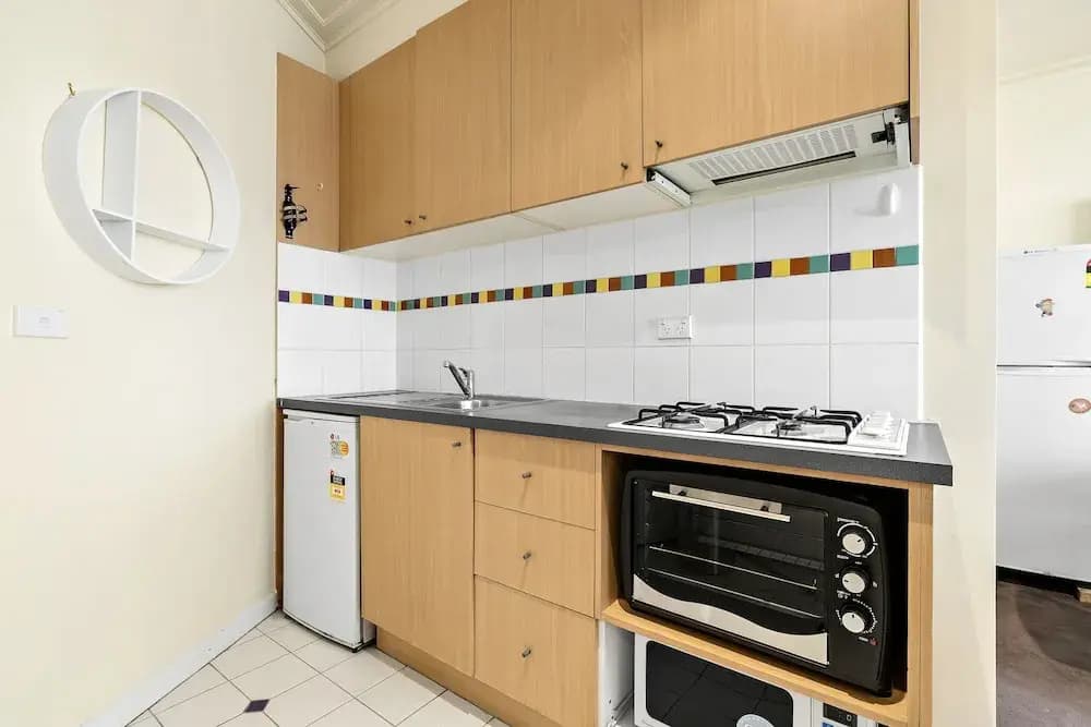 ELIZA, 2BDR Melbourne Apartment - photo 16