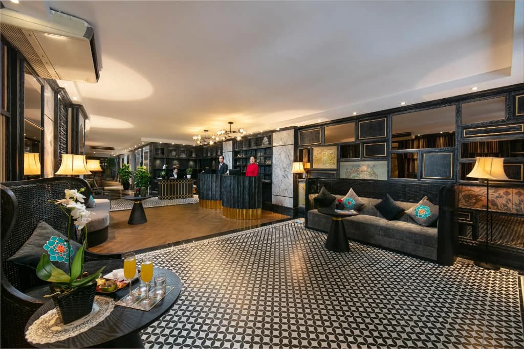 Shining Central Hotel and Spa - photo 17